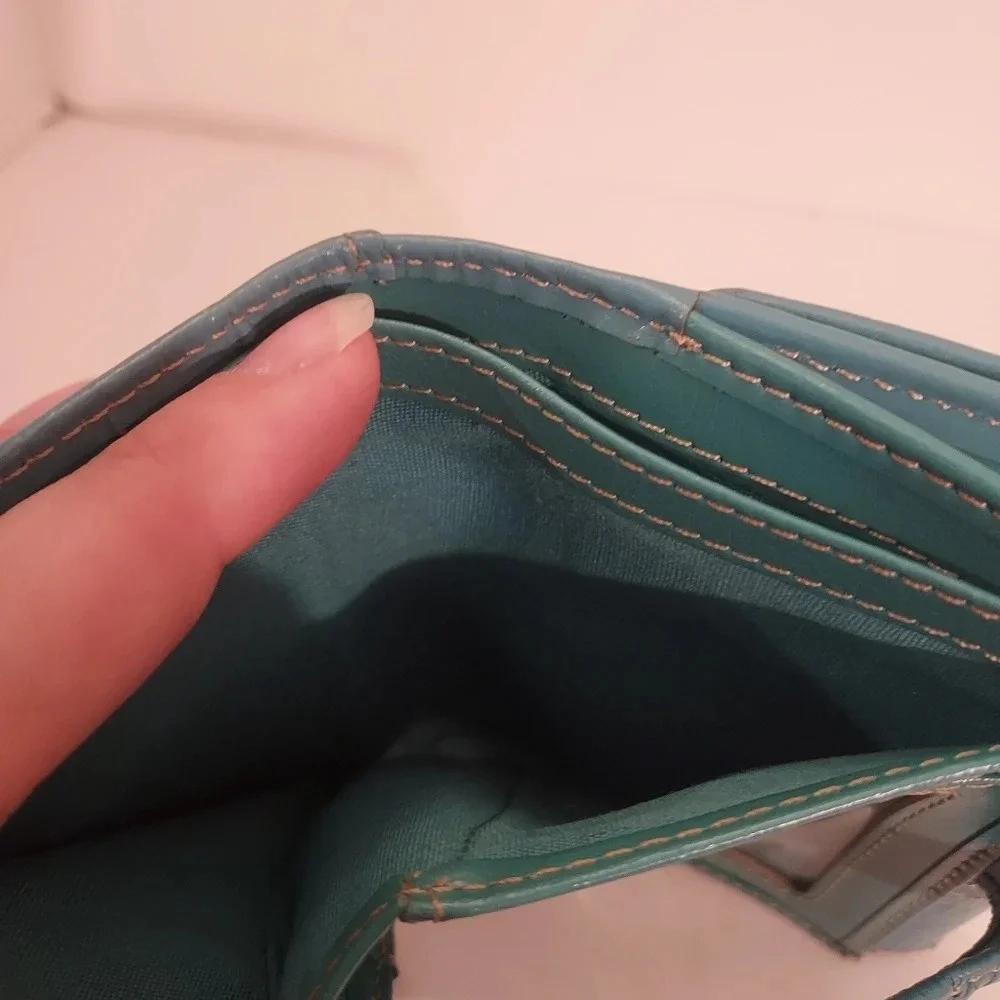 Kenneth Cole Reaction Leather Blue Bifold Wallet
